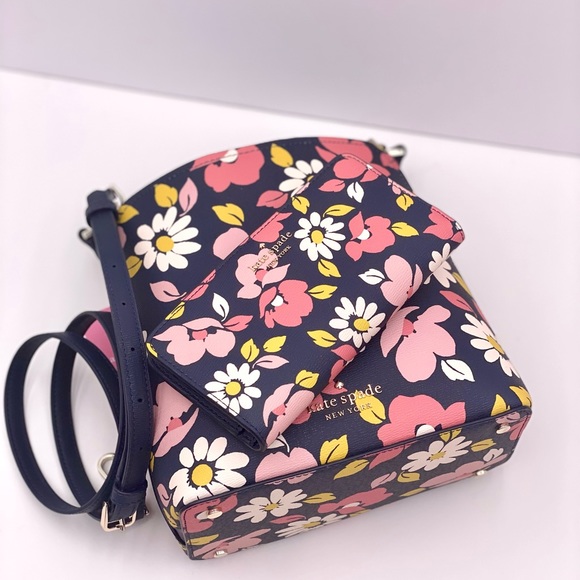 Kate Spade Darcy Road Trip Floral Small Bucket and Wallet Set - Picture 9 of 15